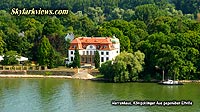 Herrenhaus am Rhein